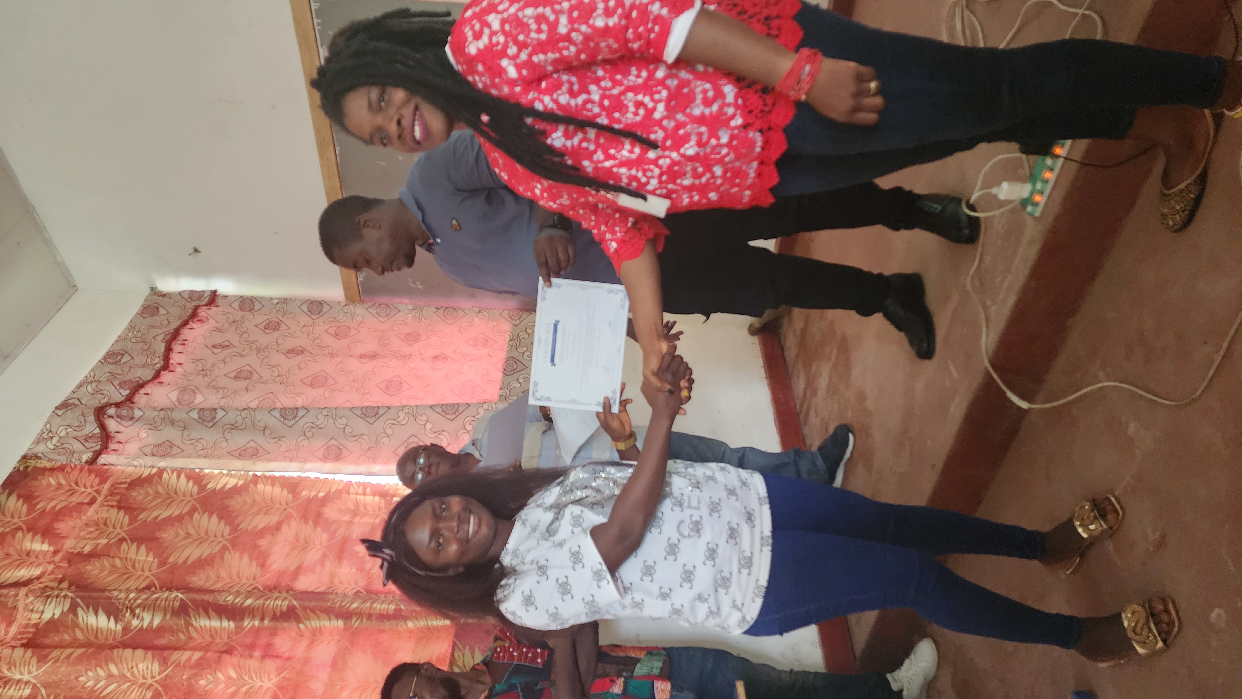Certified best performers of a round's data collection 
